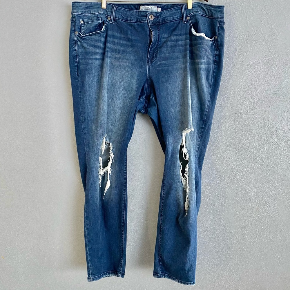 Torrid Jeans Size 26 Blue Boyfriend Distressed High Rise Stretch